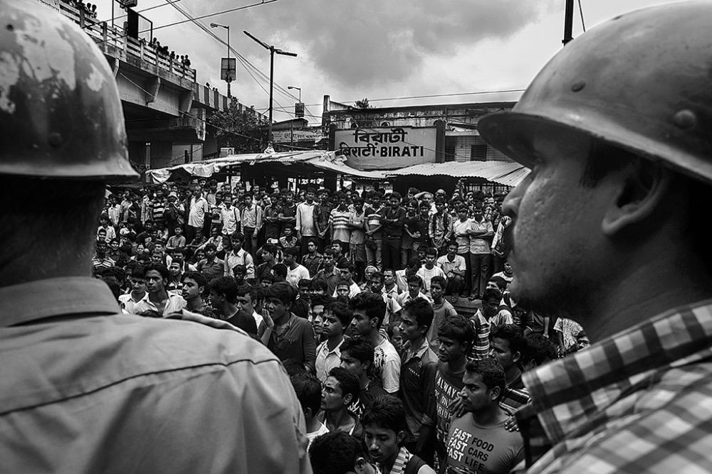 Birati, Kolkata, India - 19th August 2015. After few hours control of the entire platform area undertaken by police force.