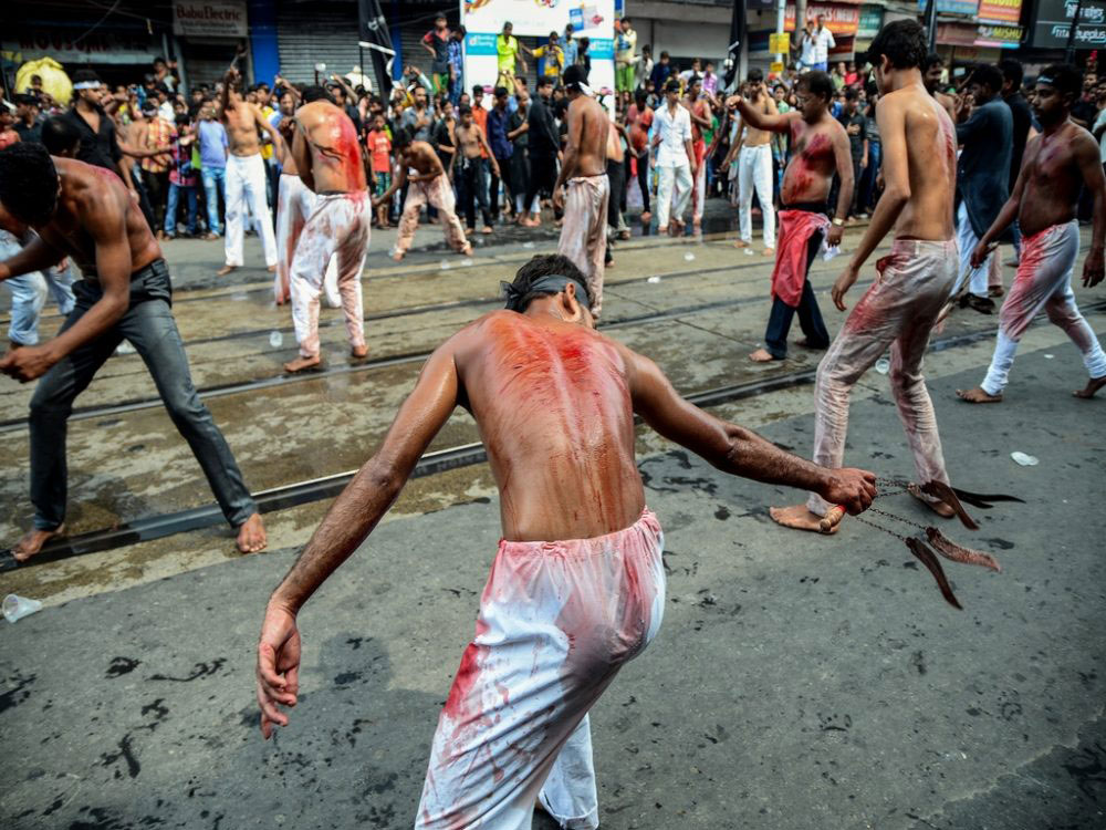 The Act of Mourning - Zanjeer-zani (beating oneself with chains); Kolkata, India - Oct 2016